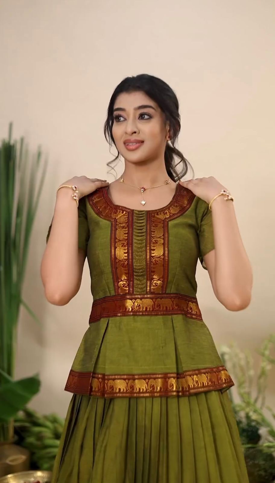 Wedding Wear Green Jequrd Silk lehenga For Women