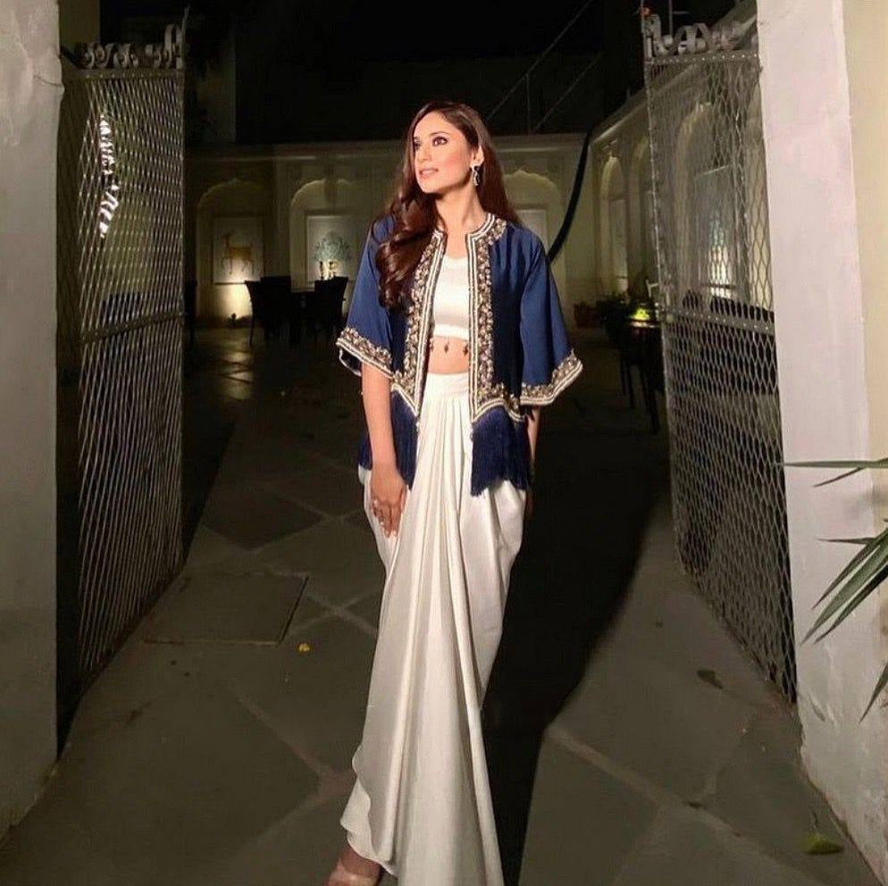 Wedding Wear White Color Crep Siilk Saree And Koti For Girls