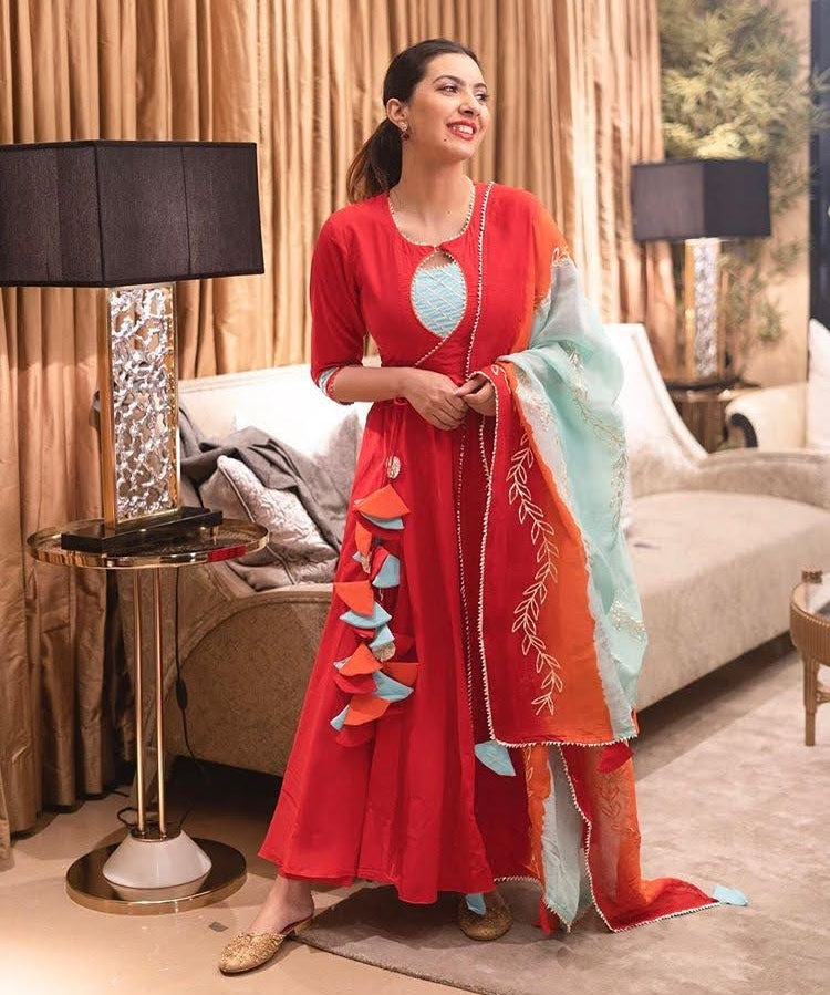 AmazingRedColoredFestivalWearGown_1_1f8cf5ed-6b6c-4850-9780-3d6690d416d2.jpg