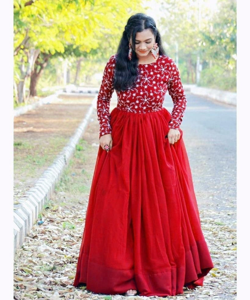 Beautiful_Designer_Heavy_Sequnce_Work_Gown_For_Girls_6__cleanup_48db04ad-458c-4f95-a12c-9936dde4521b.jpg