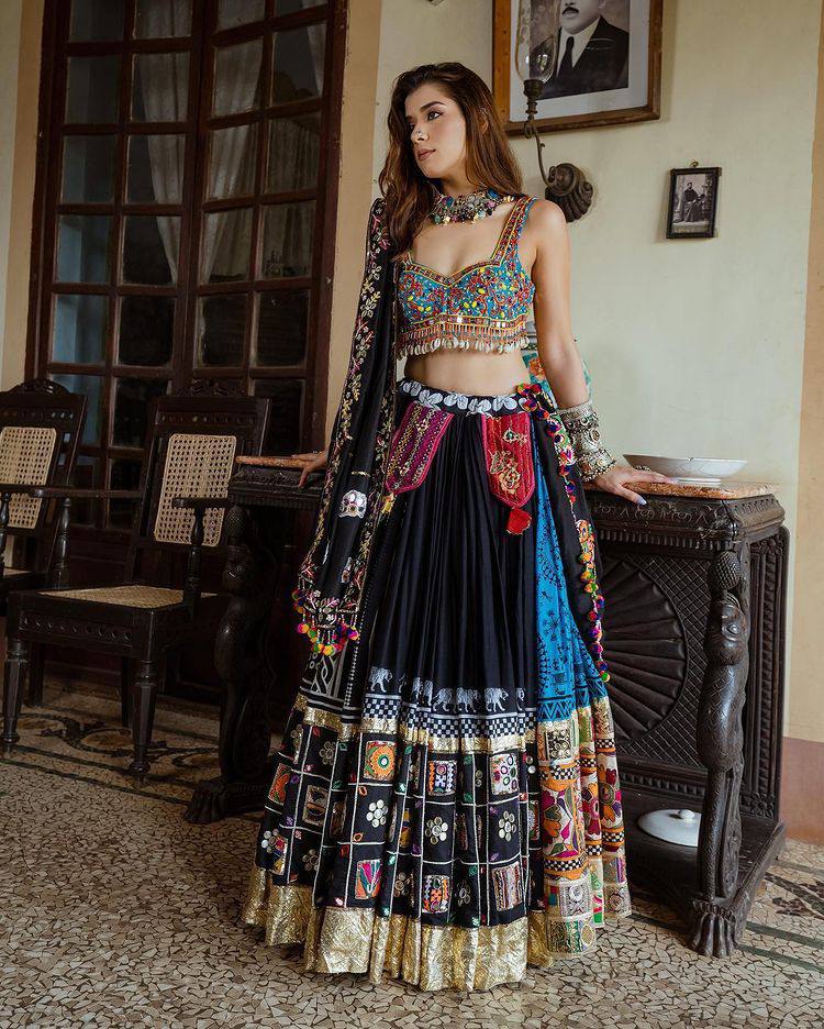Designer Beautiful Navratri Lehenga Choli Designs
