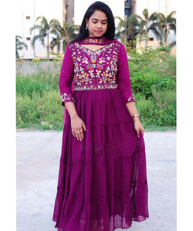 Best_Anarkali_Layer_Salwar_Gown_Designs_2024_3d9b1823-5538-4a92-be1c-db3ab008bebb.jpg