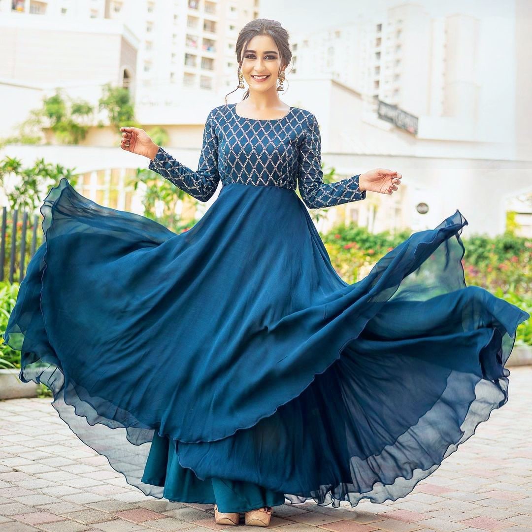 DesignerRamaColorHeavyGeorgetteLongGownForWomen_1_8ccceaa8-e839-458d-8c82-1a17d6c2bf79.jpg