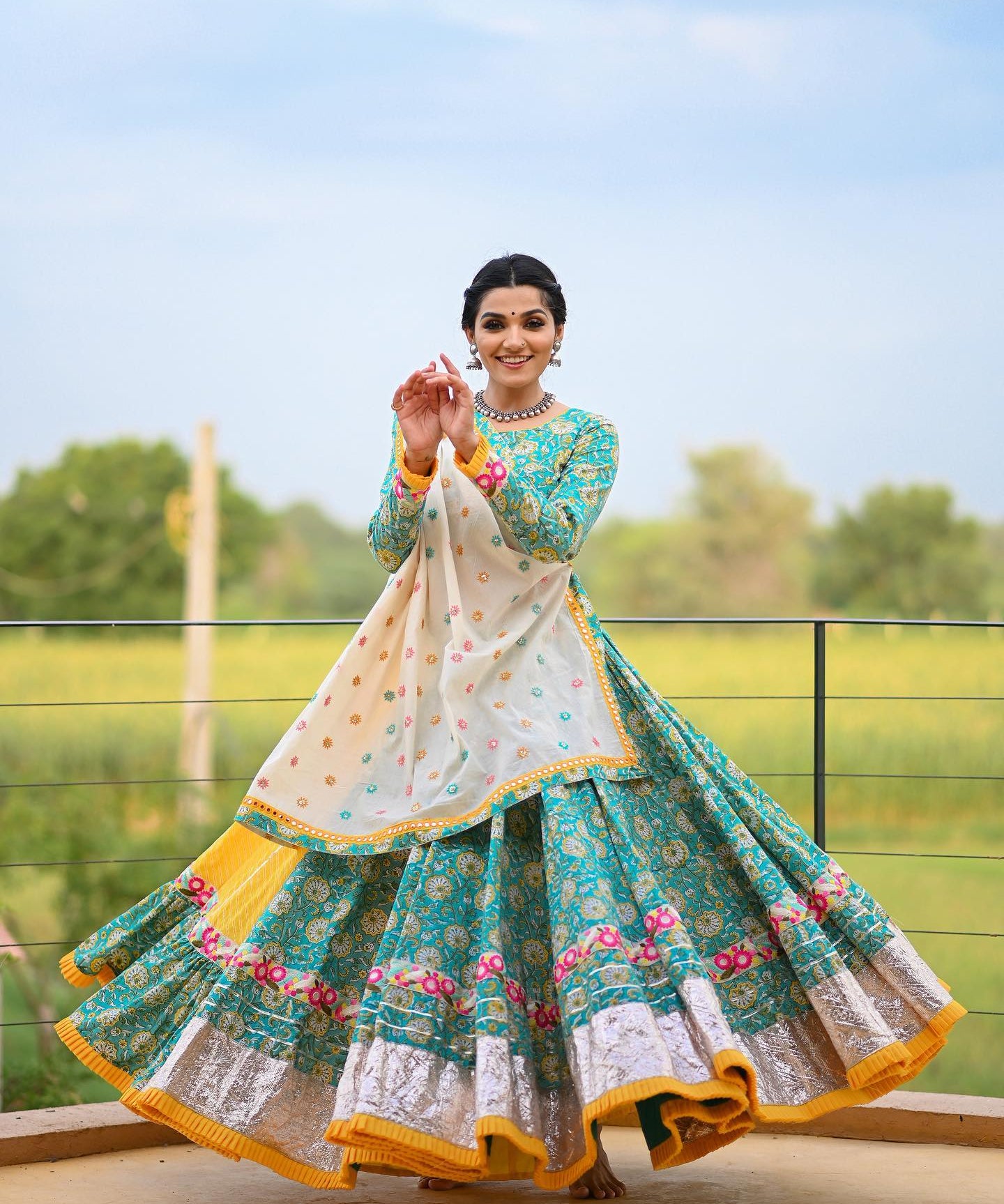 Fashionable_Latest_Designer_Lehenga_Choli_For_Women_2_24f0844c-aa4e-4c4e-a347-c045a3609689.jpg