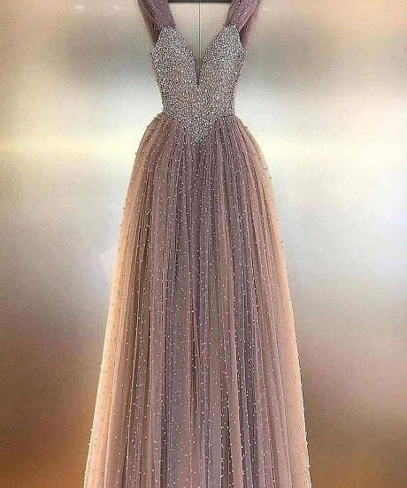 GownDesigns_party_wear_gown_anarkali_gown_ball_gown_b37ccbb2-a2cd-47b2-90a5-0052cb386c6b.jpg