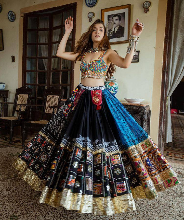 PartyWearSilkFabricAnarkaliFancyLehengaCholiDesigns_3_c584e4c4-9054-4b66-bb00-02f25f809fdc.jpg