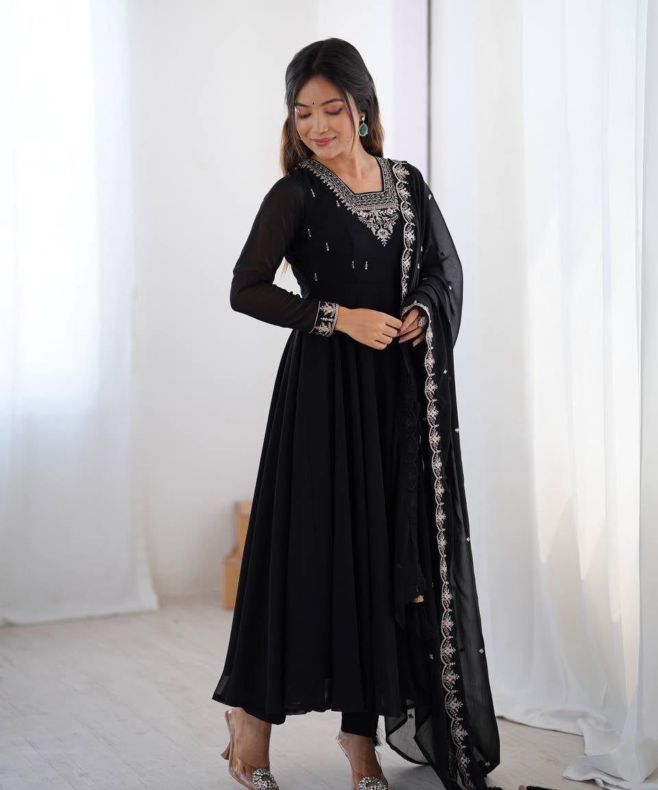 Party_Wear_Black_Color_Heavy_Fox_Georgette_Gown_For_Women.jpg