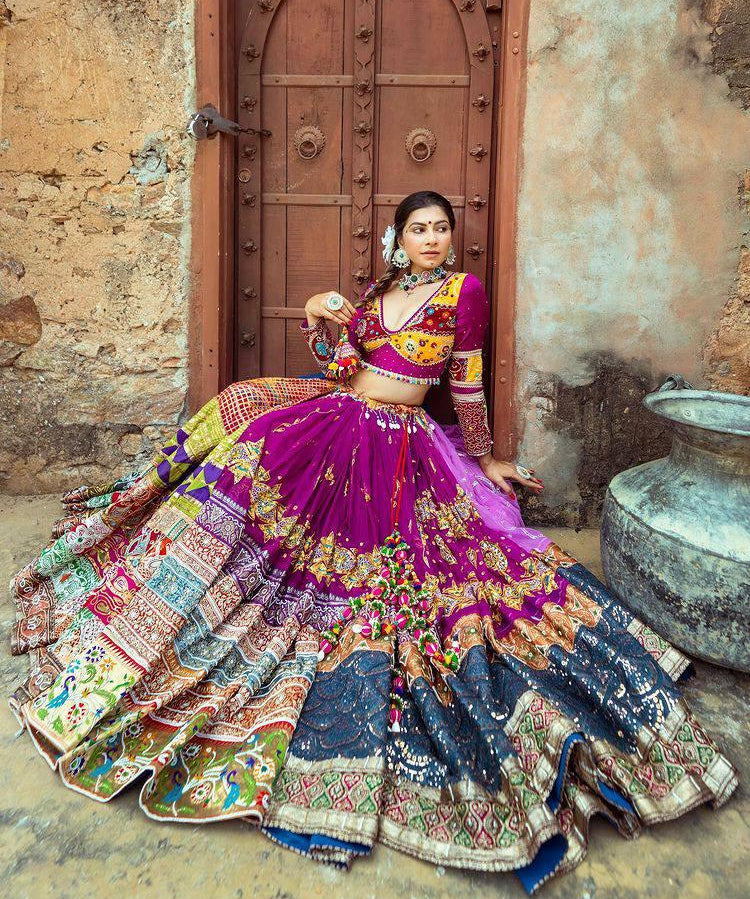 Trend_Base_Online_2024_Navratri_Lehenga_Collection_2_810d9ade-ff5a-4b86-a968-d8be7f50155c.jpg