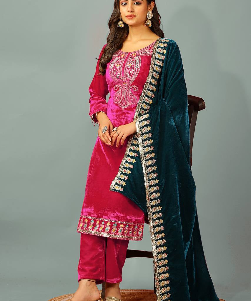 Wedding_Wear_Pink_Color_Heavy_Viscose_Velvet_Suit_For_Girls.jpg
