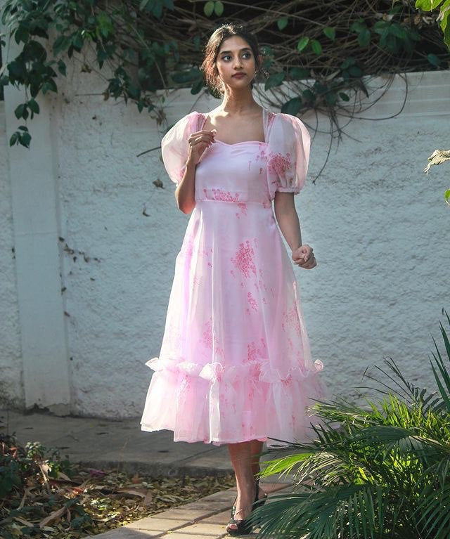 Wedding_Wear_Pink_Color_Pure_Laila_Silk_Organza_Gown_For_Girls.jpg