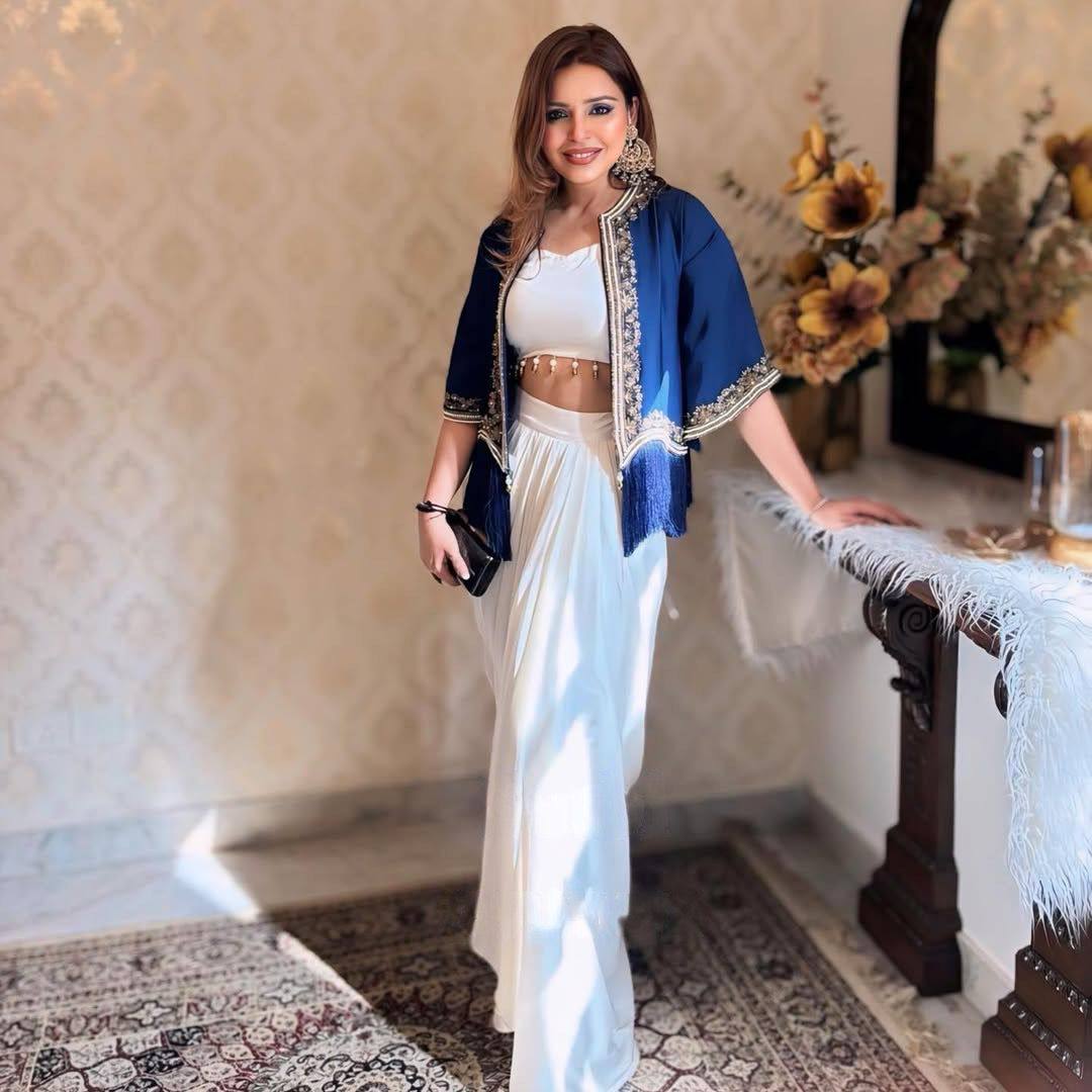 Wedding_Wear_White_Color_Crep_Siilk_Saree_And_Koti_For_Girls.jpg