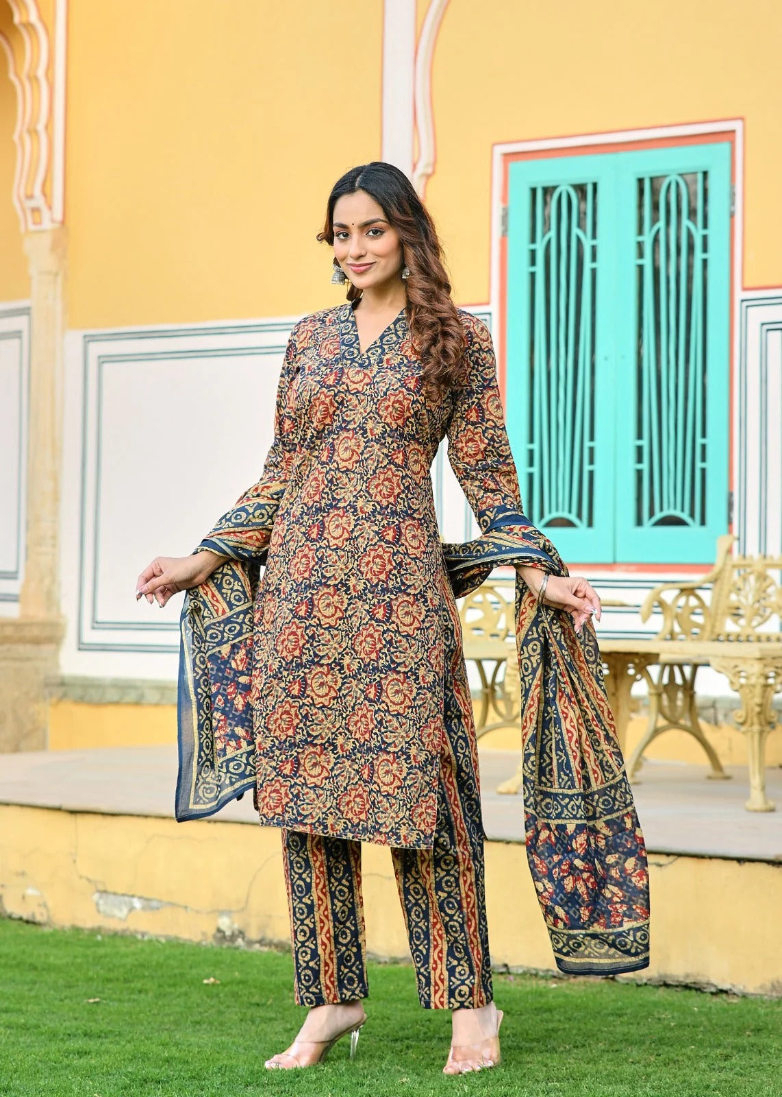 Elegant Navy & Maroon Printed Kurta Pant Set