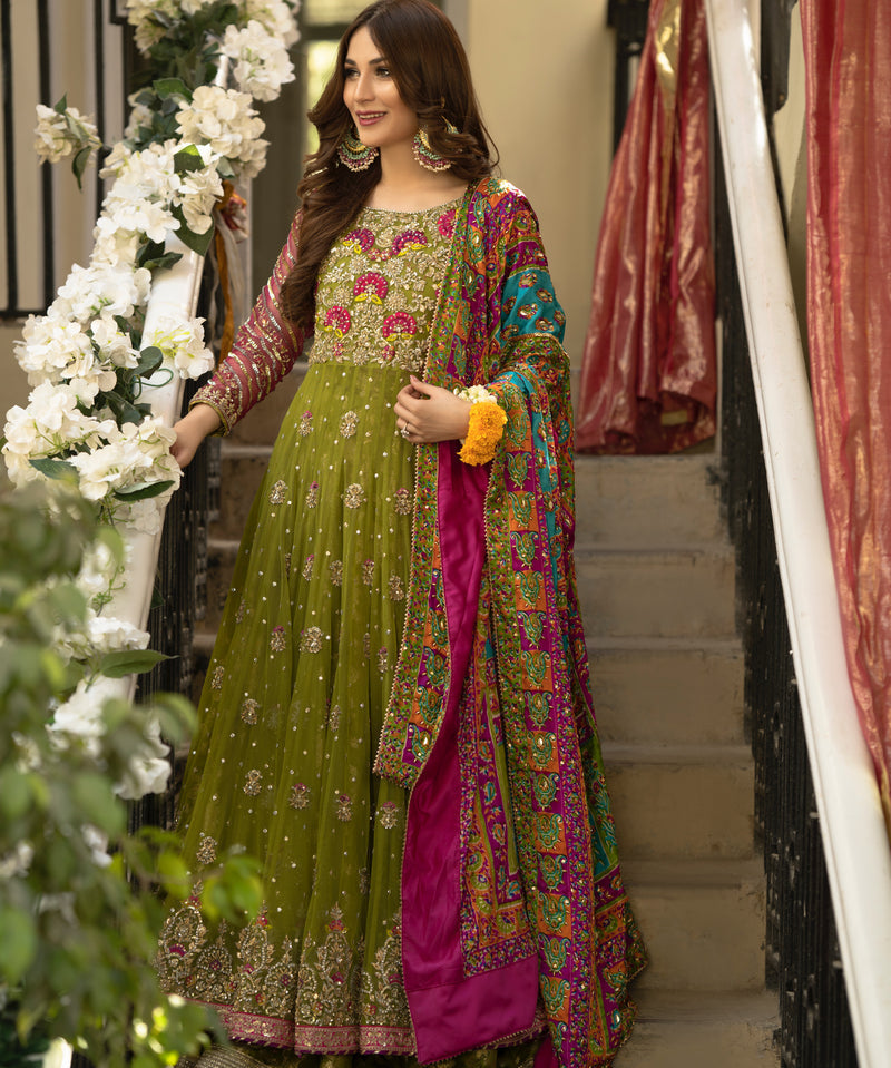 best_designer_gown_latest_gown_new_gown_designs_d4776f42-7d3c-4156-ba39-505312b574a0.jpg