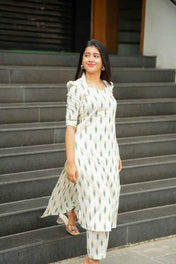 MAhiya Simple And Elegant Cotton Kurti & Pant