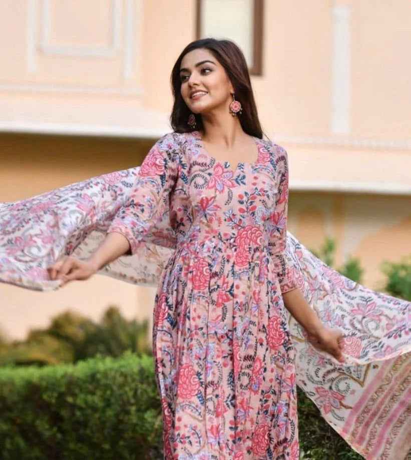 Women€™s Pink Printed Viscose Rayon Kurta and Pant Set