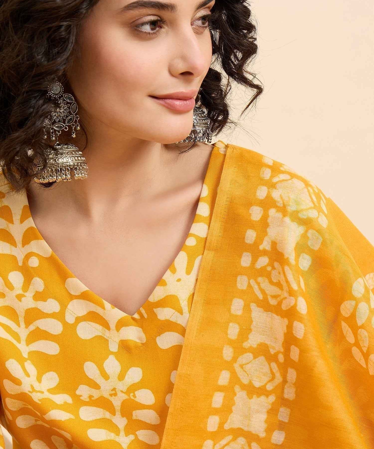 Women€™s Viscose Yellow Straight Kurta and Pant Set with Dupatta