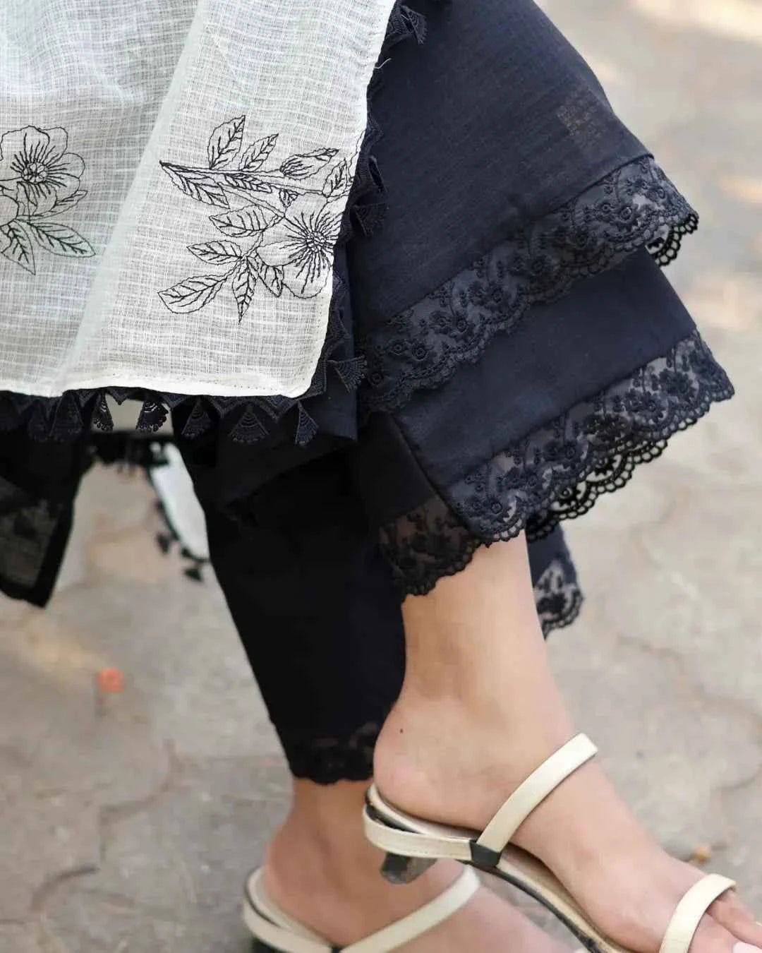 Soft Cotton Kota Doria Suit With Lining And Embroidered Dupatta.