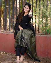Black Linen Jamdani Banasri Kurta Set