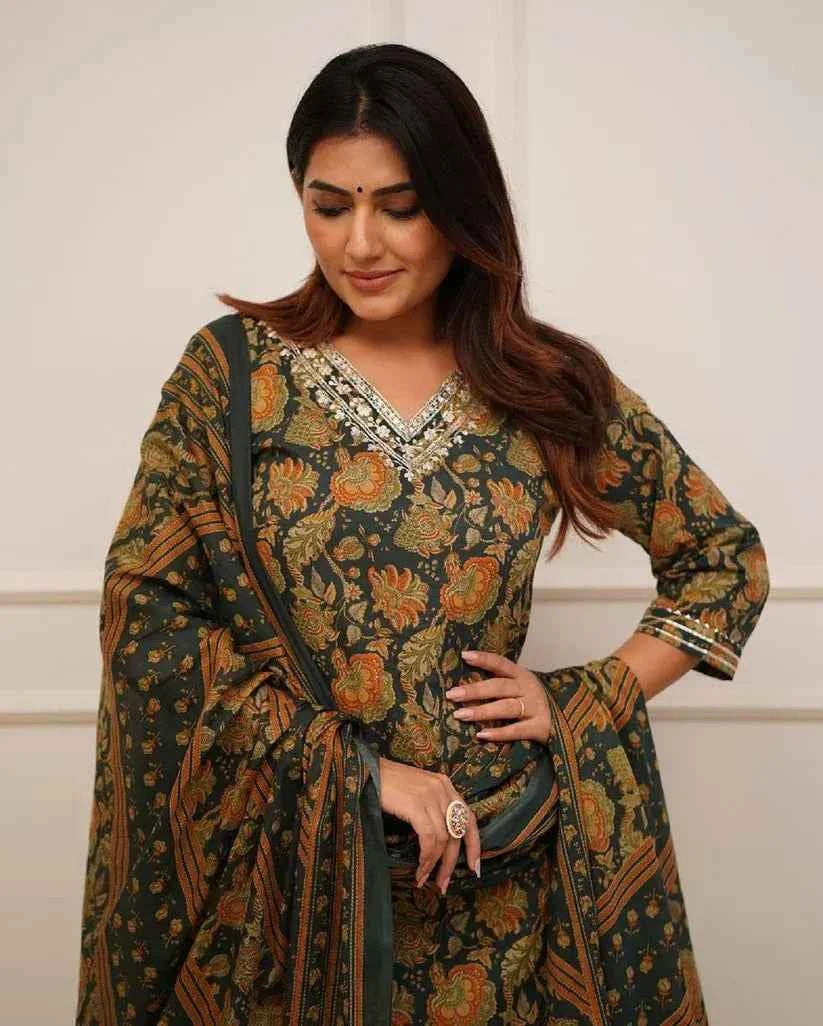 Royal Mehfil Suit Set