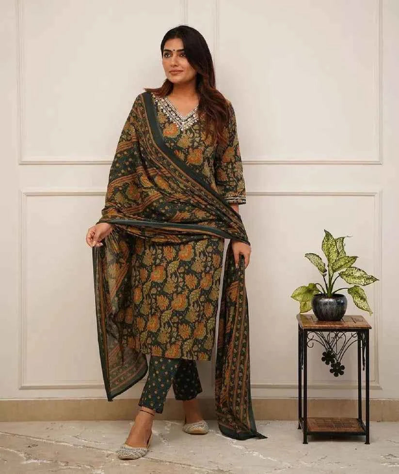 Royal Mehfil Suit Set