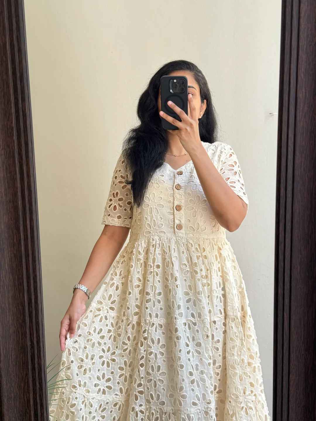 Beautiful Hakoba In Big Flower Holes