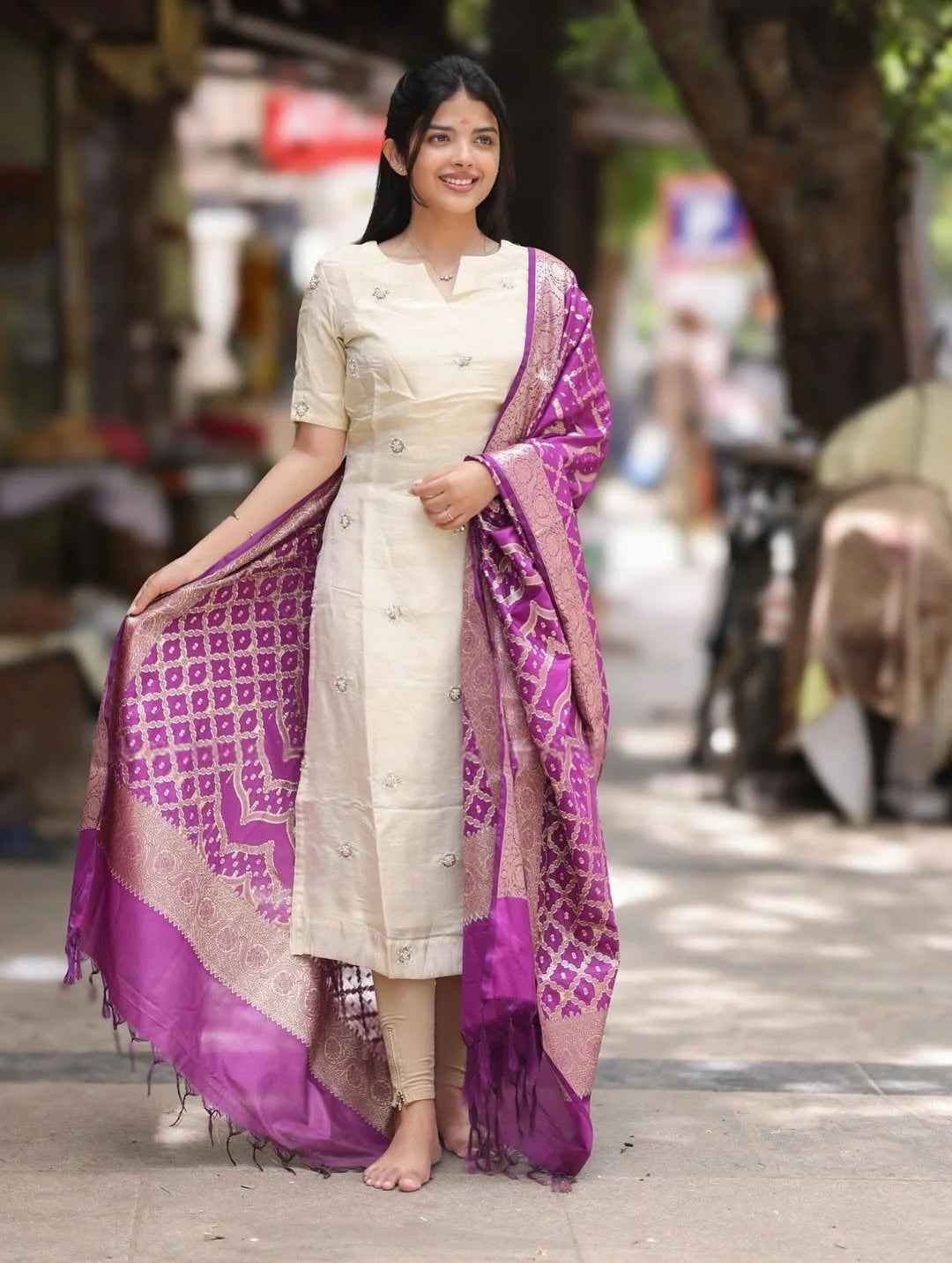 Shrungar Our Tissue Handwork Kurti And Banaras Silk Shawl Set