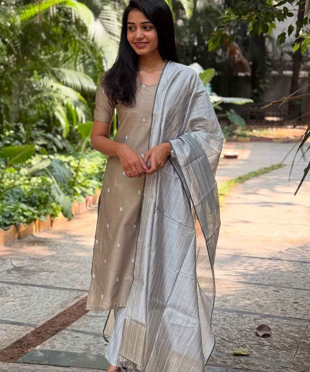 Silk Kurti With Beautiful Neckline Suit Set