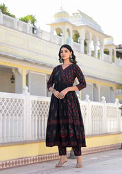 Tejasvi Noir Suit Set