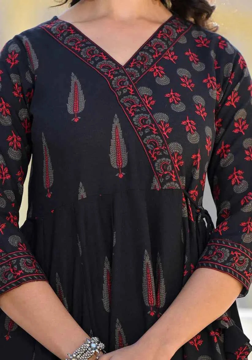 Tejasvi Noir Suit Set