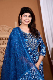 Nilofer Bloom Rayon Suit Set