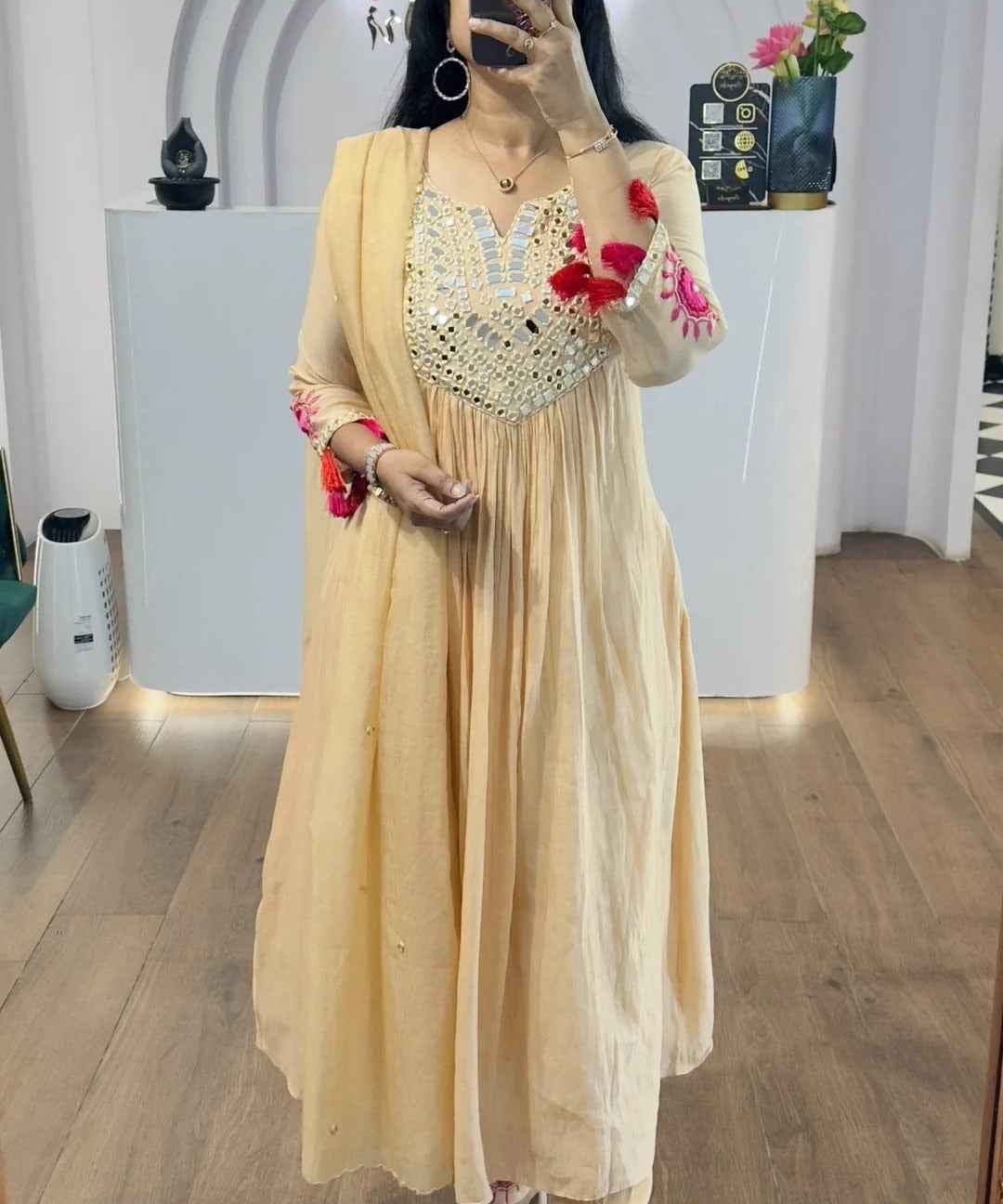 Cream Mul Chanderi Mirrors Handwork Suit Set