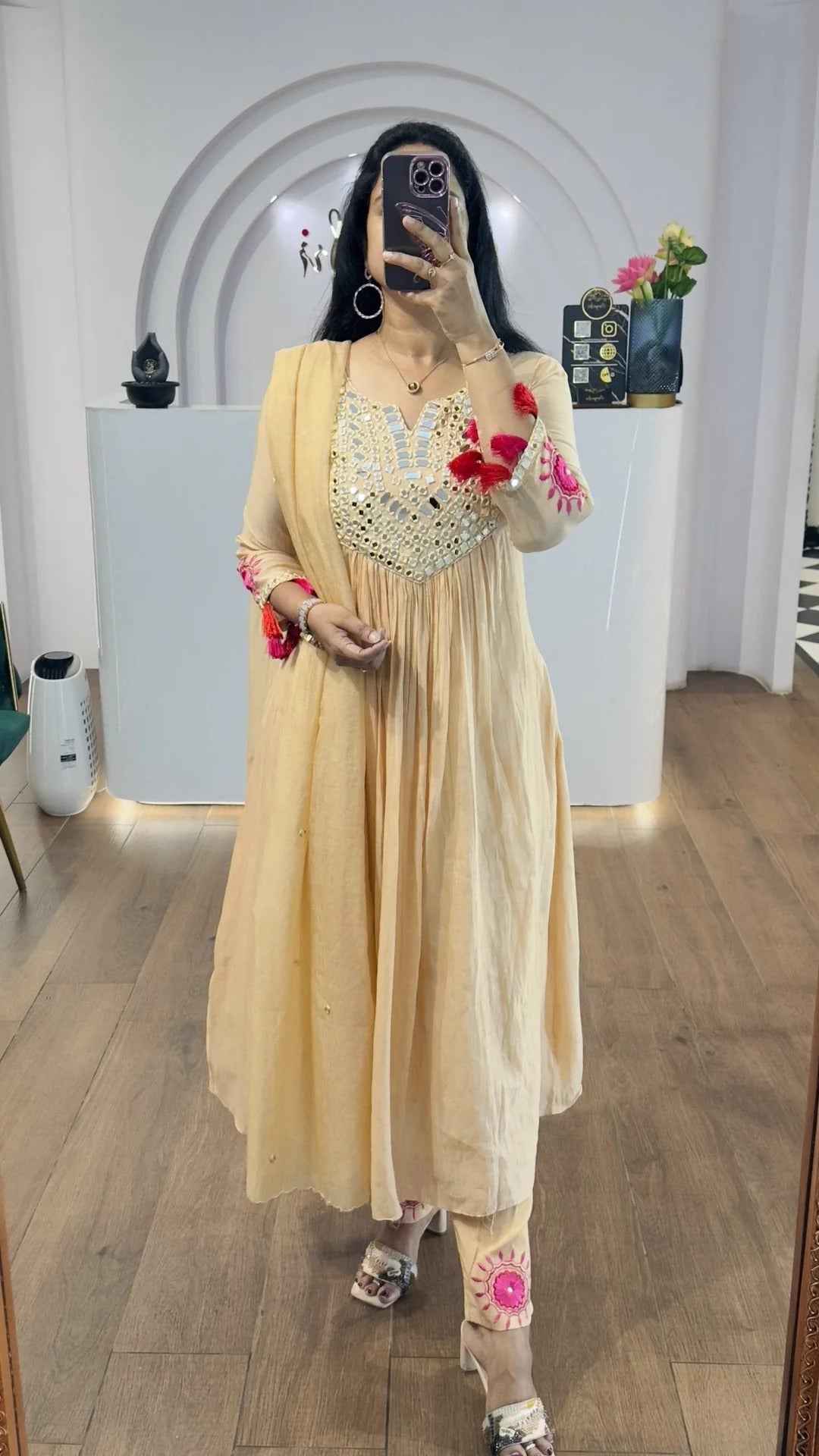 Cream Mul Chanderi Mirrors Handwork Suit Set