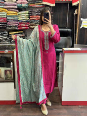 Pink Cotton Silk Hand embroidered Knot Knot kurta Pant With Contrast muslin Dupatta