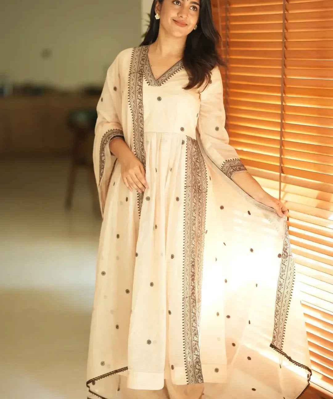 Mahiya Kota Doria Kurta Set