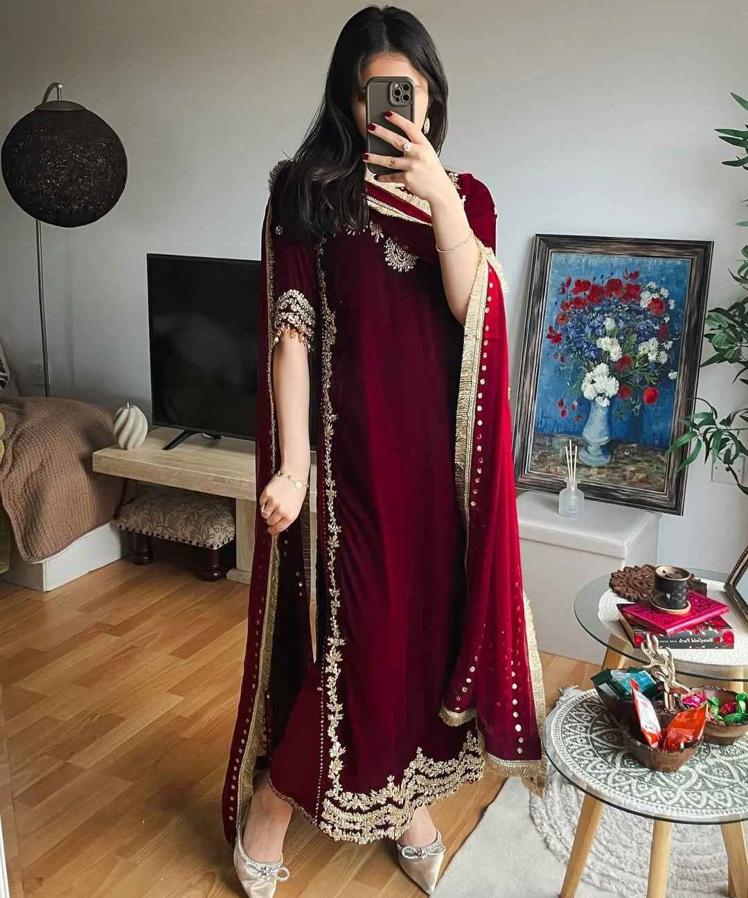 Reds & velvets Suit for the winter