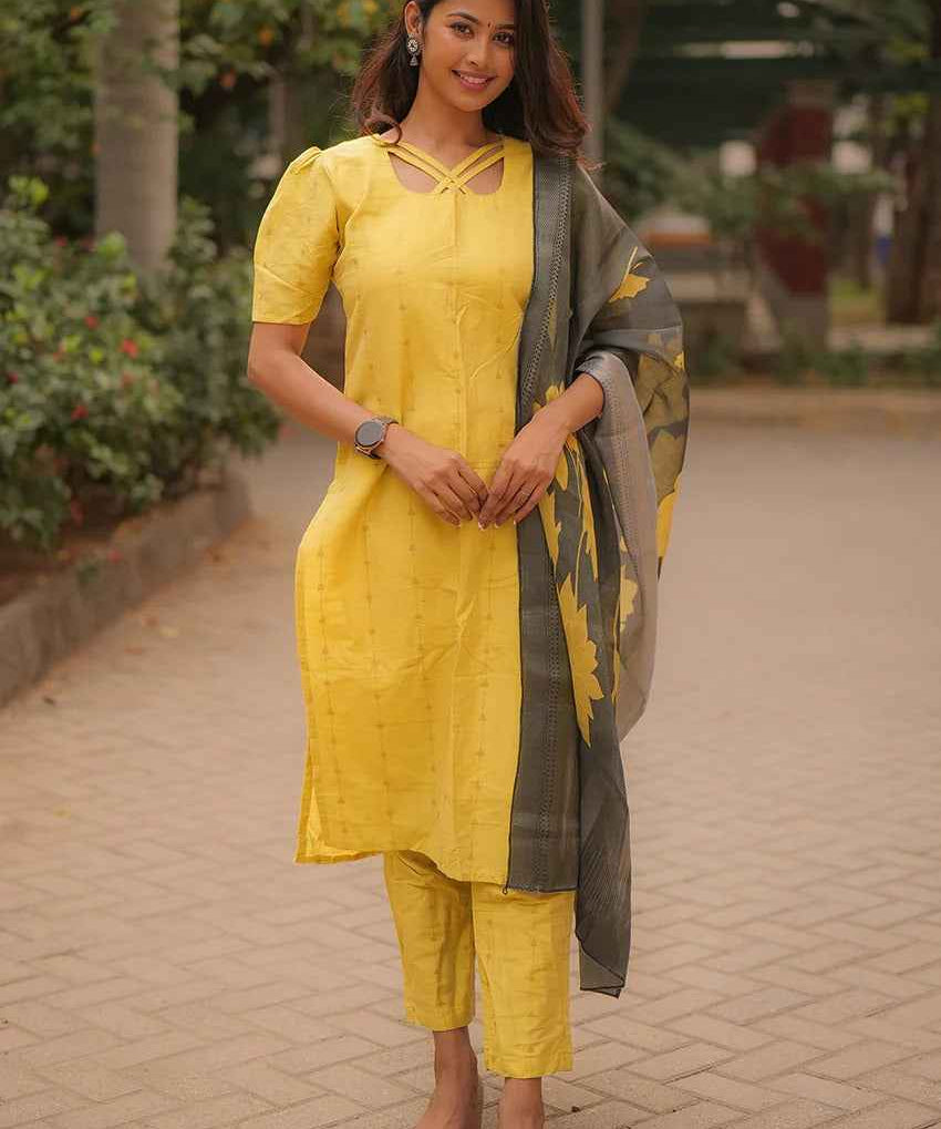 Sunray Grace Kurti Set – Mustard Cotton Charm