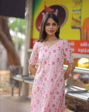 Tanvi Culture’s Canvas Painted On Kurti Set