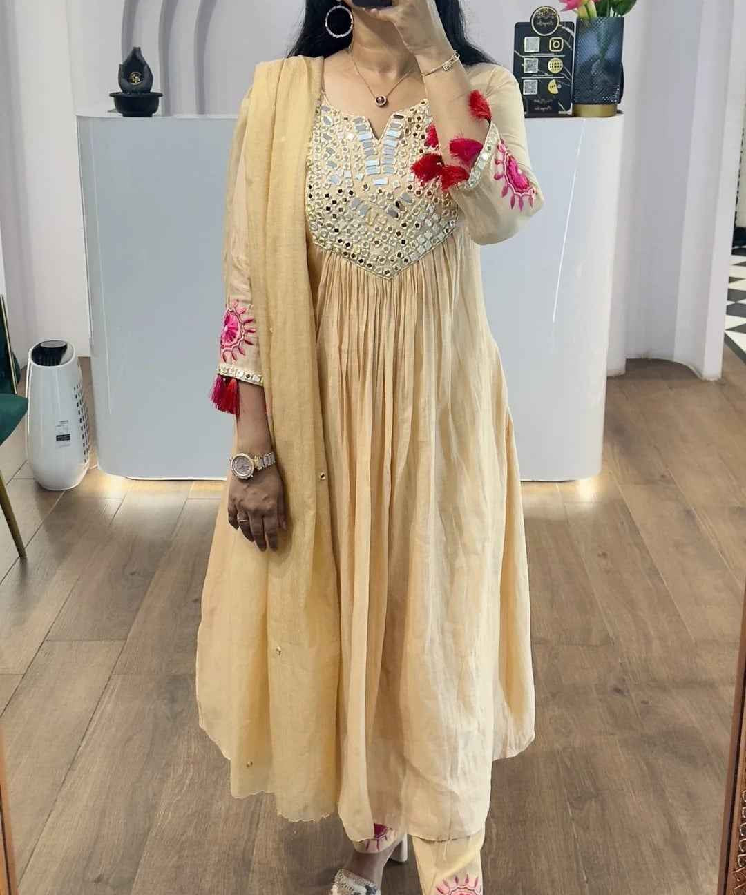 Cream Mul Chanderi Mirrors Handwork Suit Set