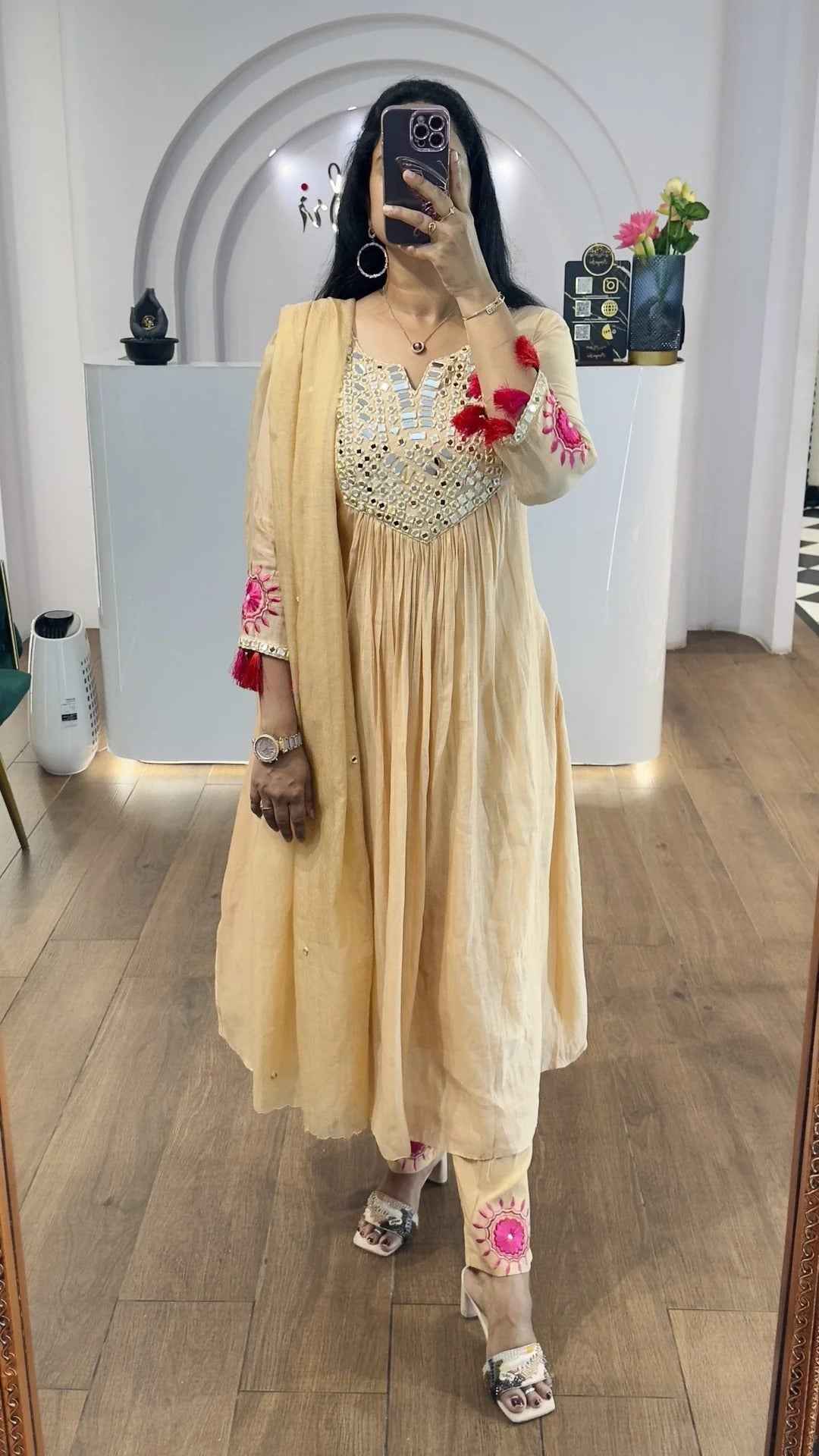 Cream Mul Chanderi Mirrors Handwork Suit Set