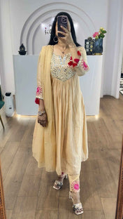 Cream Mul Chanderi Mirrors Handwork Suit Set