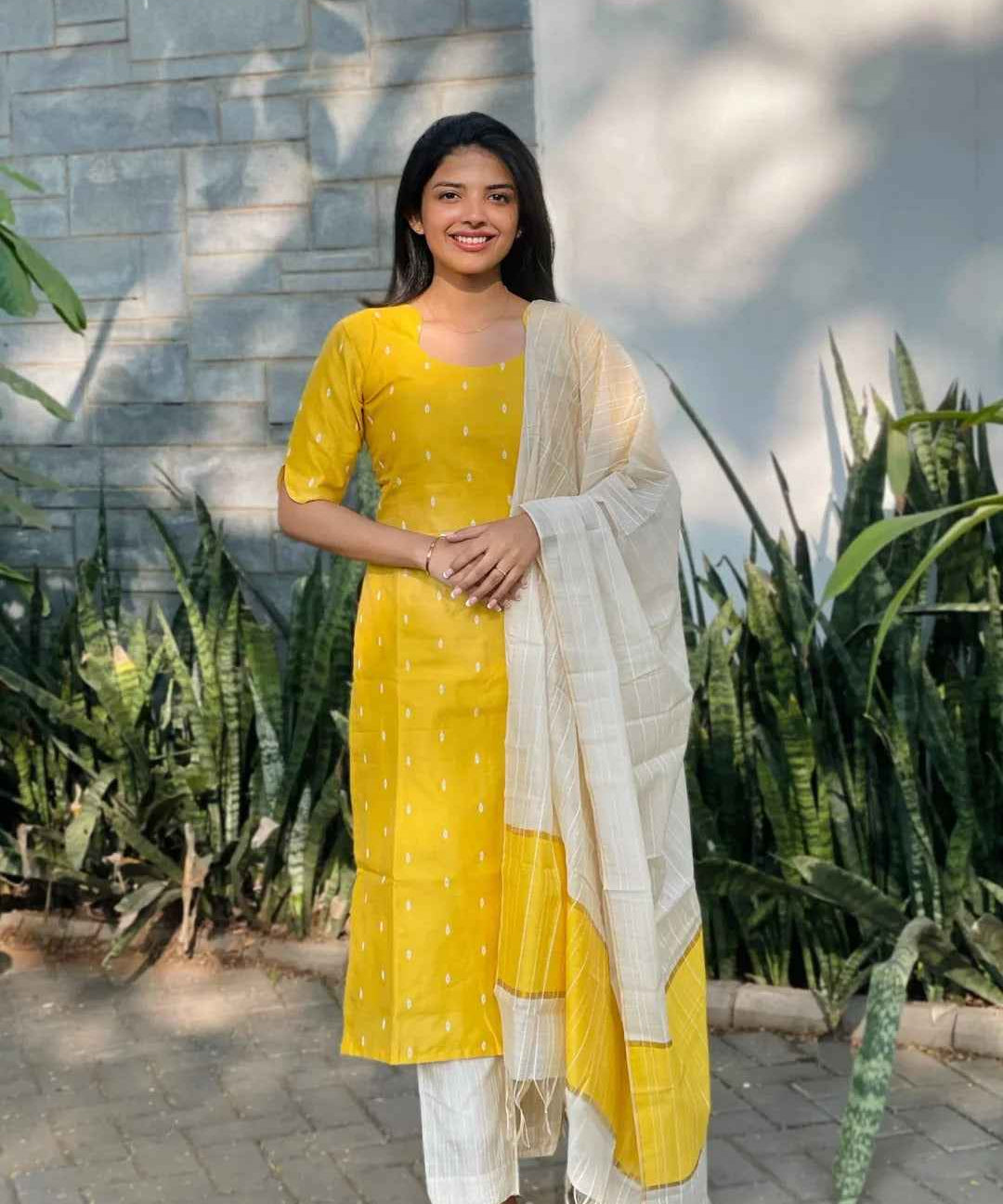 K-53 TUSSARSILK 3PC SET