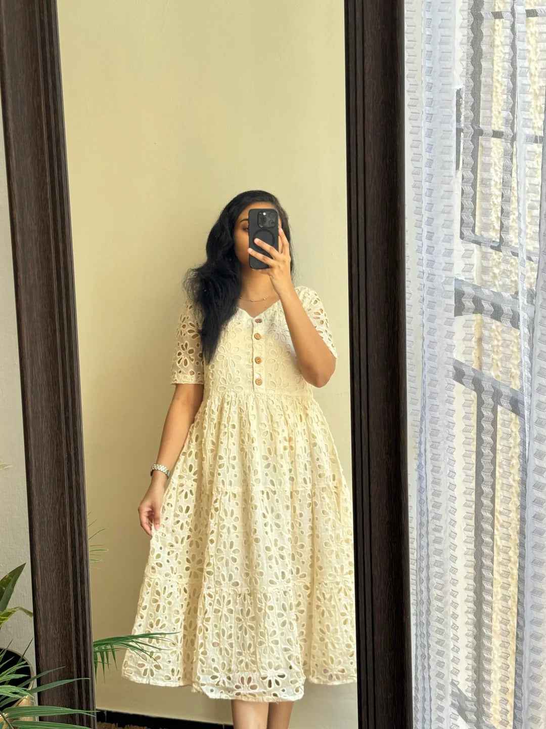 Beautiful Hakoba In Big Flower Holes